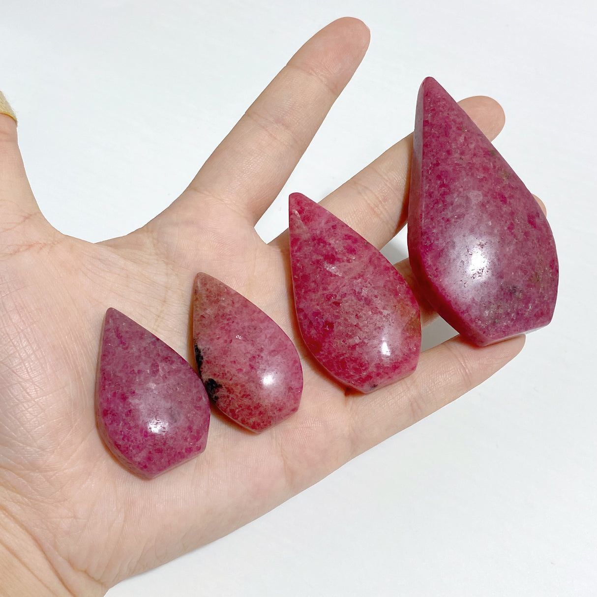 42 Pieces High Quality Rhodonite Arrow Head Shape
