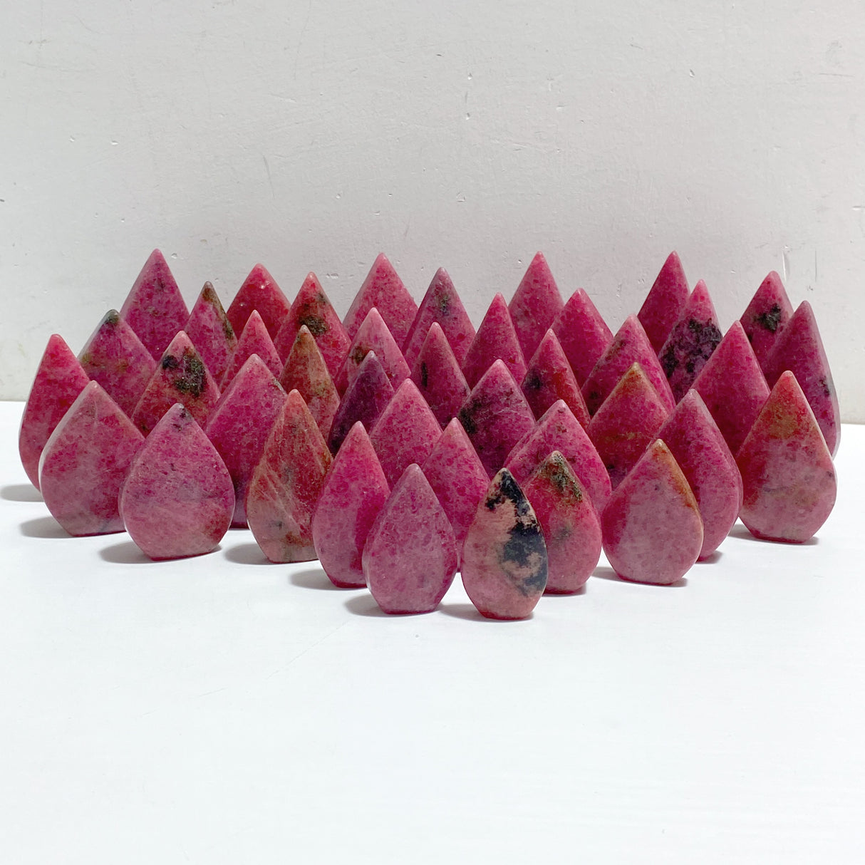 42 Pieces High Quality Rhodonite Arrow Head Shape