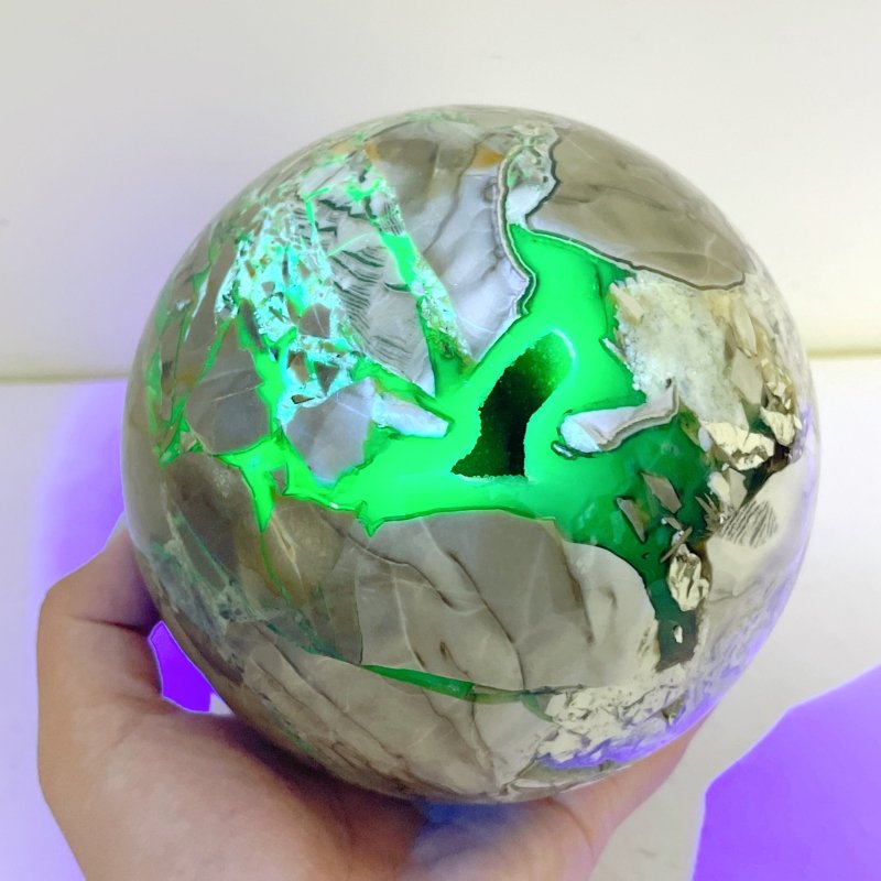 4 Pieces Large Volcano Agate Spheres Balls(UV - Reactive) - Wholesale Crystals