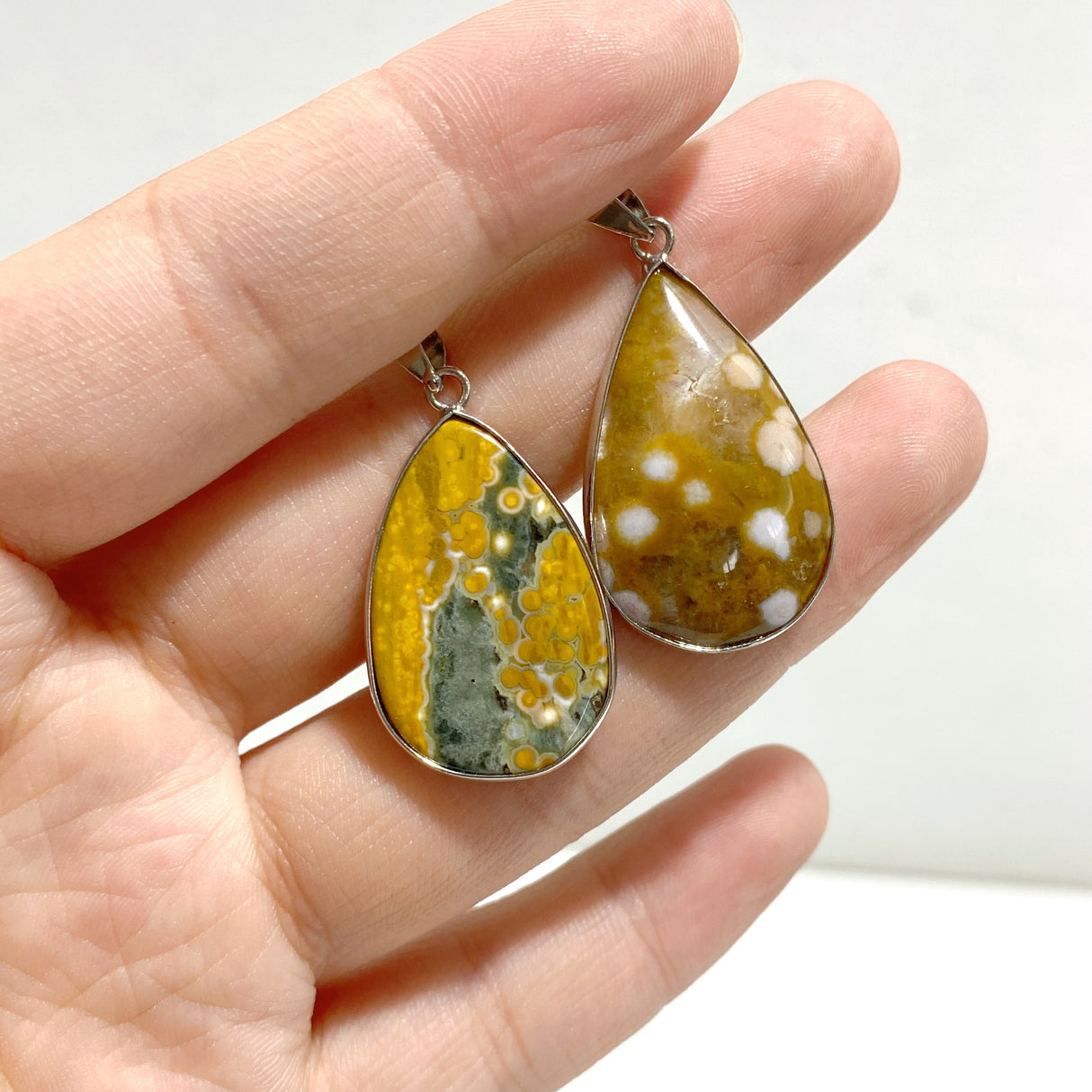 40 Pieces 8th Vein Ocean Japser Pendants