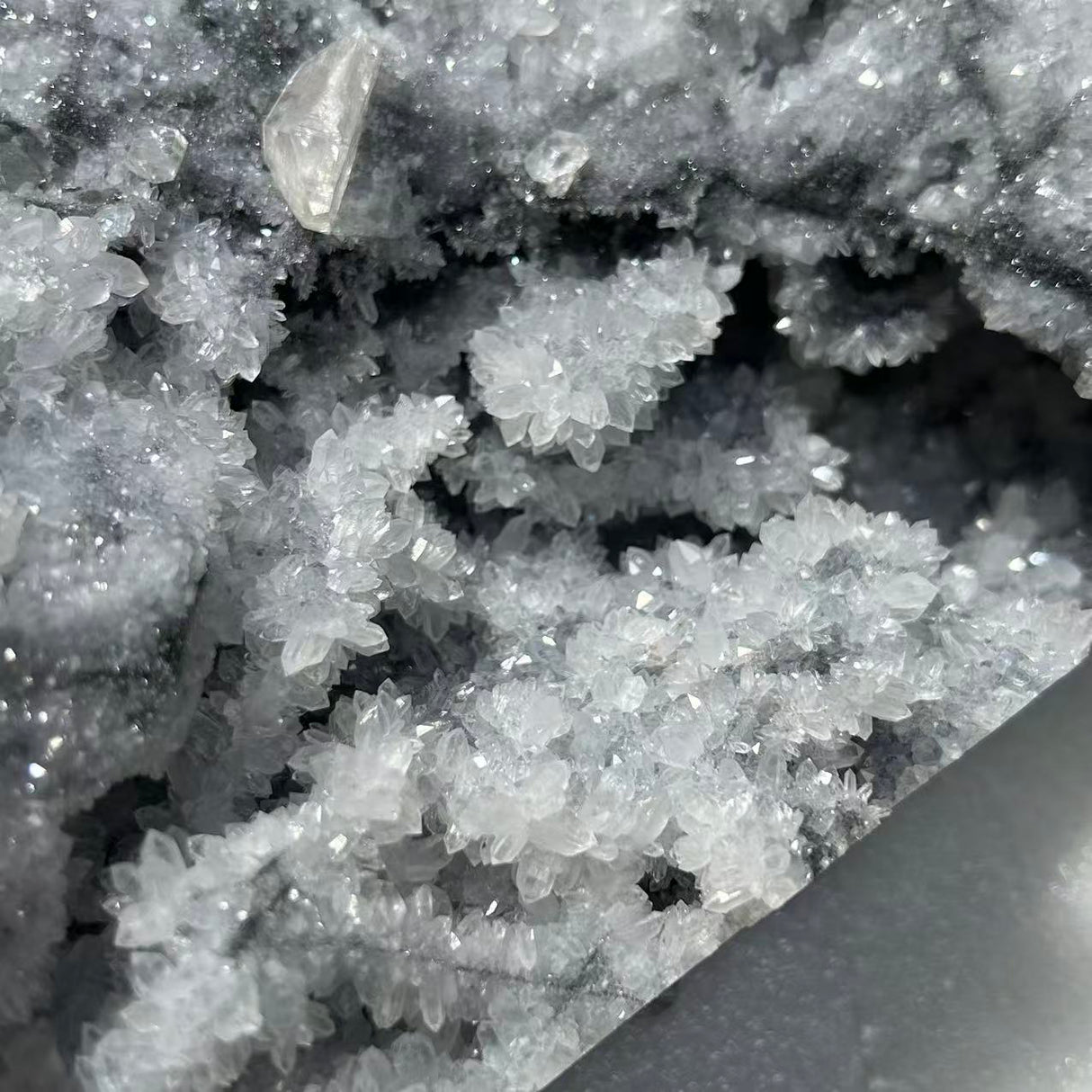 9.4KG Clear Quartz Cluster Mixed Apophyllite Mineral Specimen (Sea Freight Only)
