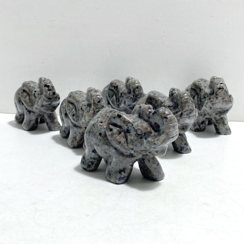 Yooperlite Elephant Carving Wholesale (UV - Reactive) - Wholesale Crystals