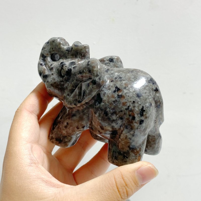 Yooperlite Elephant Carving Wholesale (UV - Reactive) - Wholesale Crystals