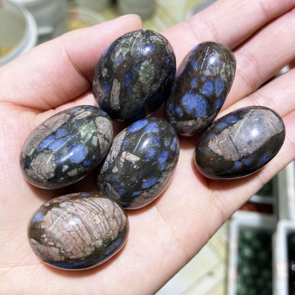 Que Sera Tumbled Wholesale -Wholesale Crystals