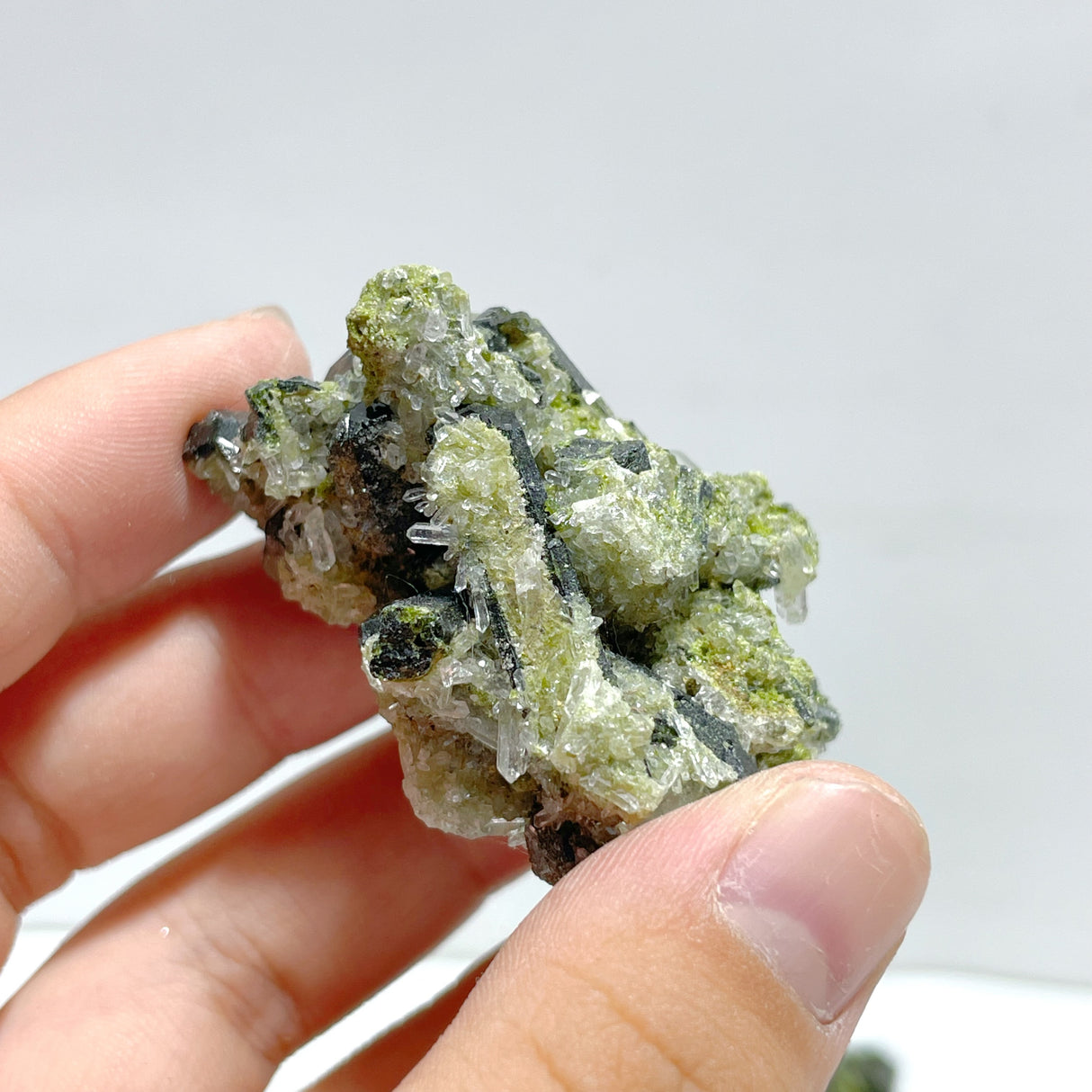 15 Pieces Raw Green Tourmaline Specimen For Collection