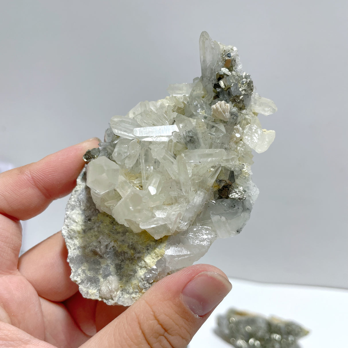 16 Pieces Pyrite Mixed Clear Quartz Cluster Specimen For Collection