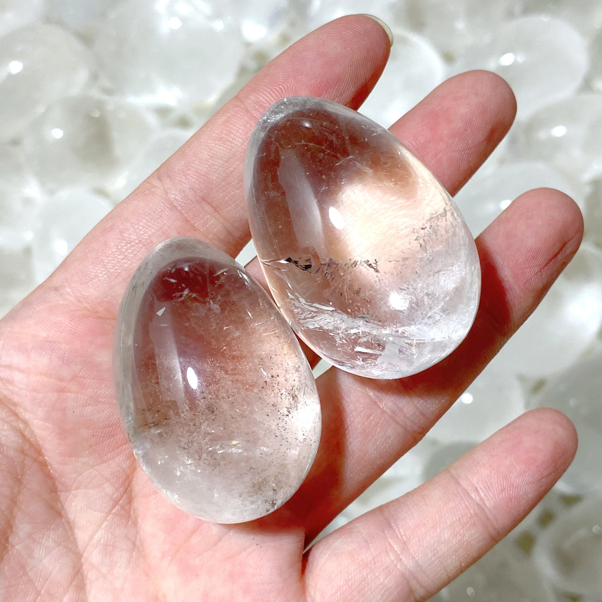 139 Pieces Clear Quartz Eggs (Sea Freight Only)