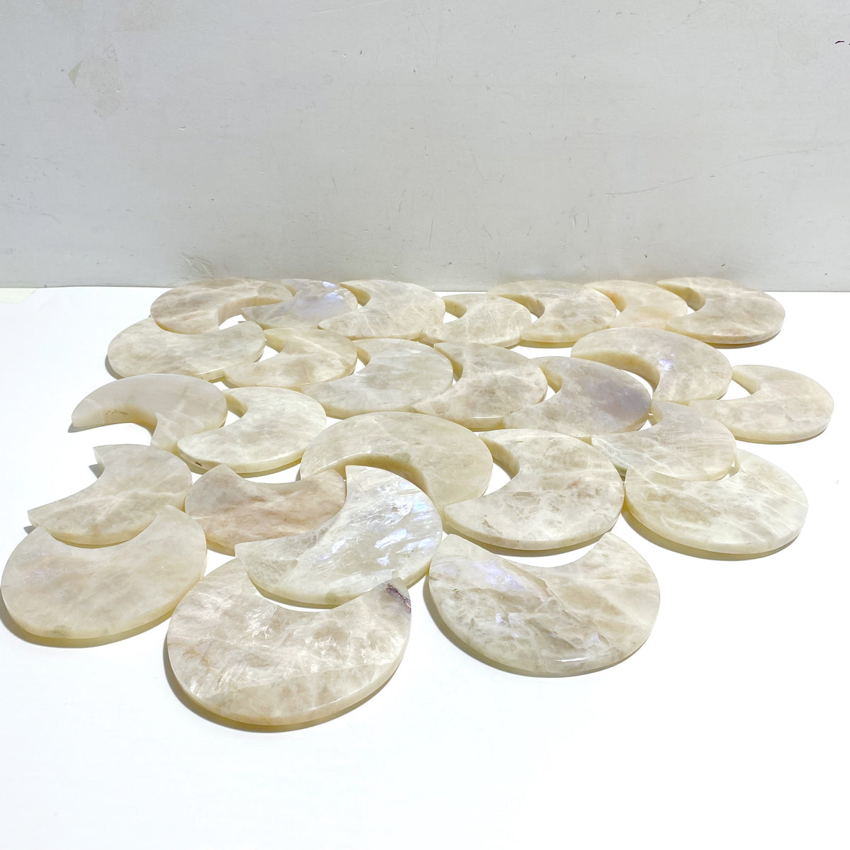 26 Pieces Moonstone Moon Carving
