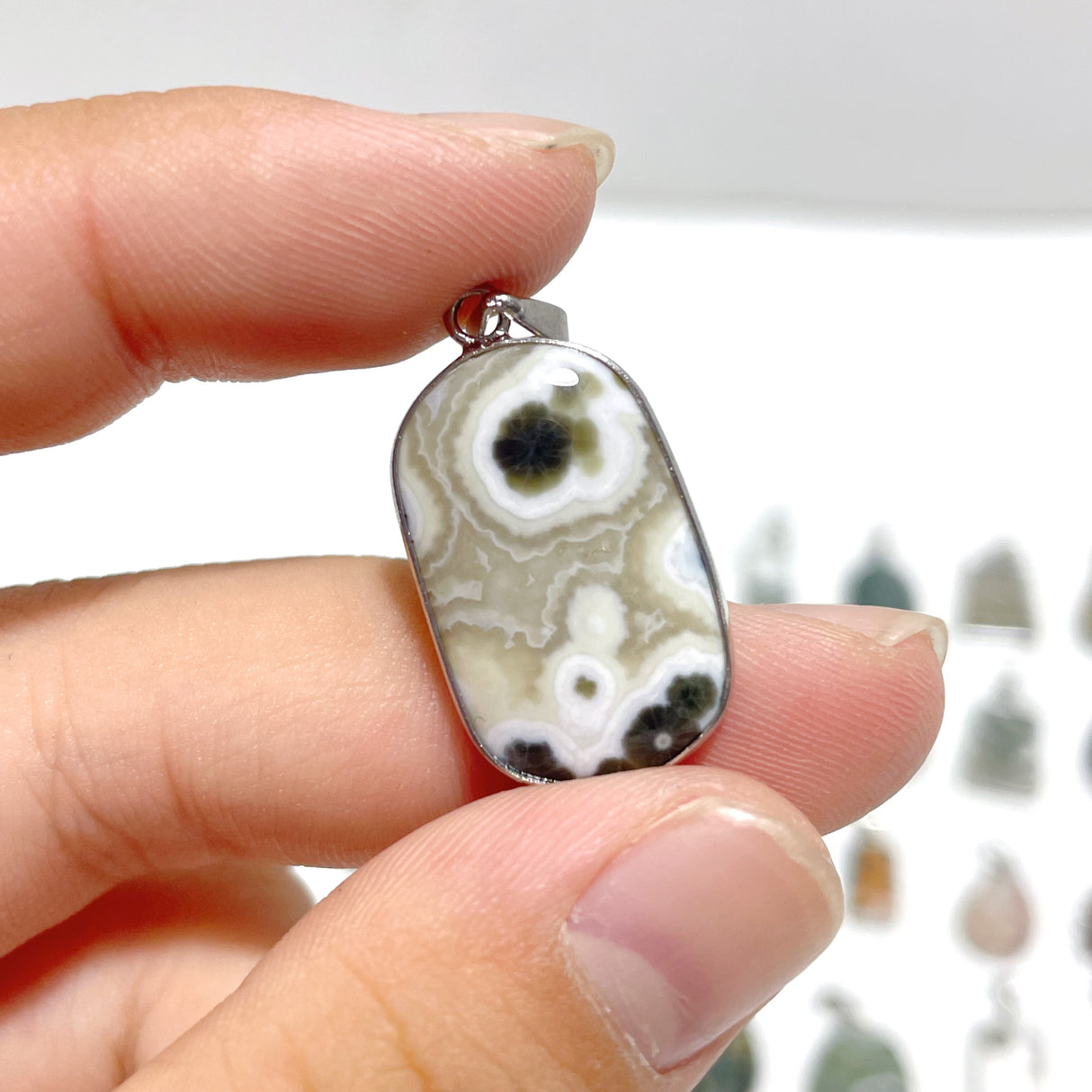 42 Pieces 8th Vein Ocean Japser Pendants