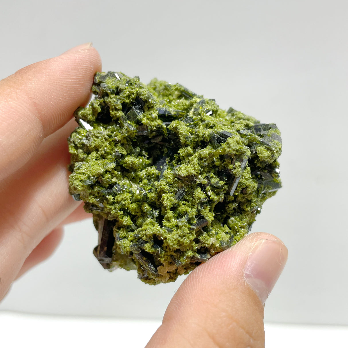 15 Pieces Raw Green Tourmaline Specimen For Collection