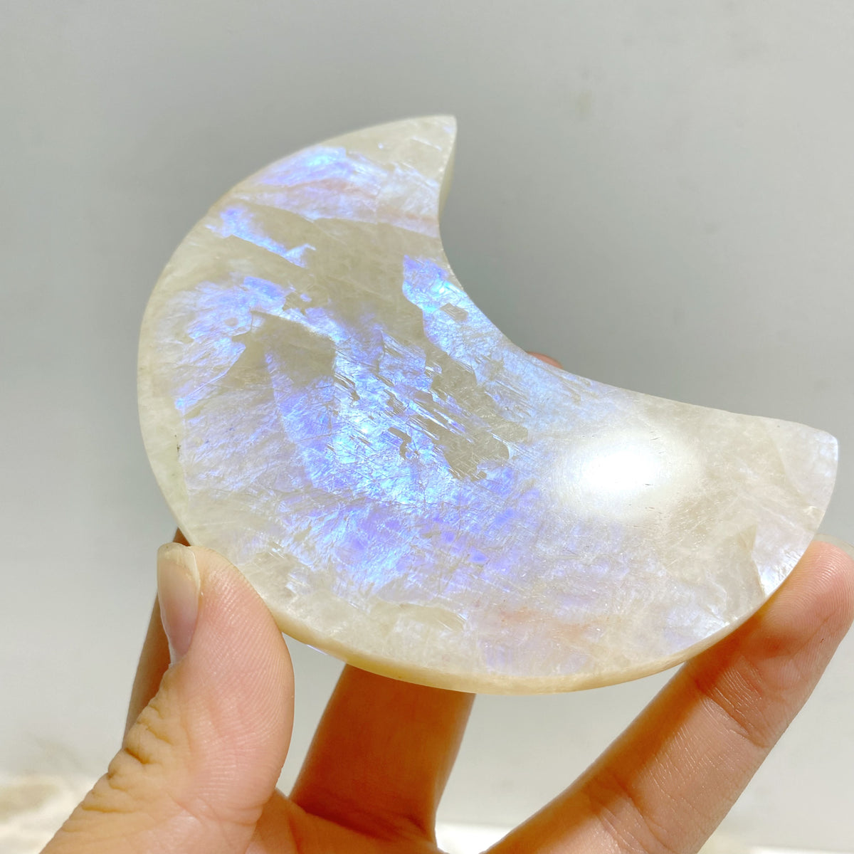 26 Pieces Moonstone Moon Carving