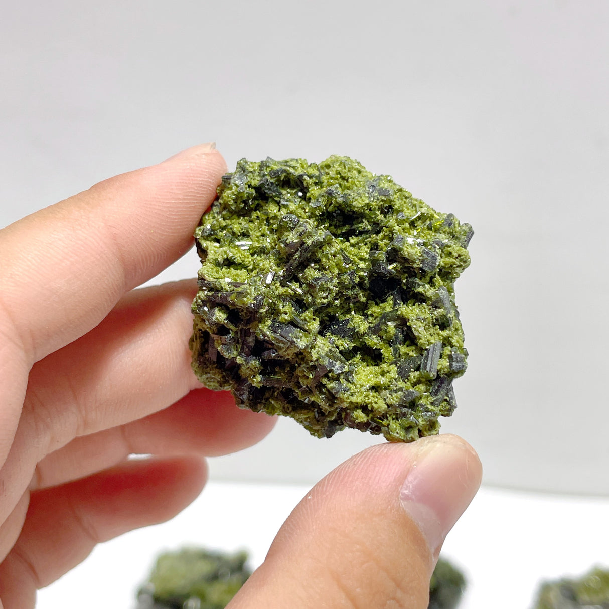 15 Pieces Raw Green Tourmaline Specimen For Collection