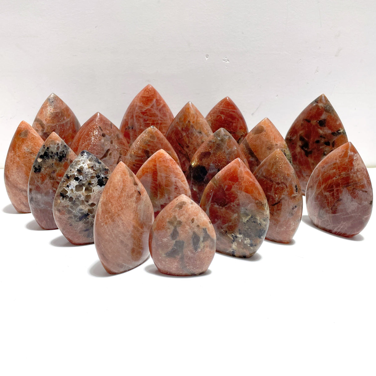 18 Pieces High Quality Sunstone Arrow Head Shape
