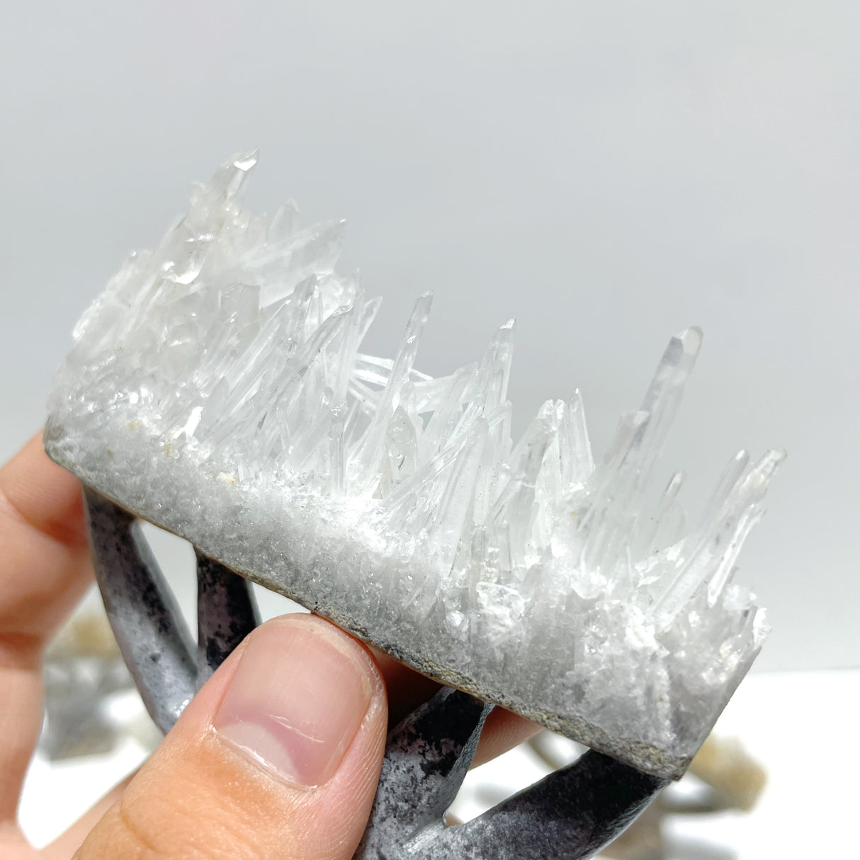 7 Pieces Clear Quartz Cluster Dendroid Guard Carving